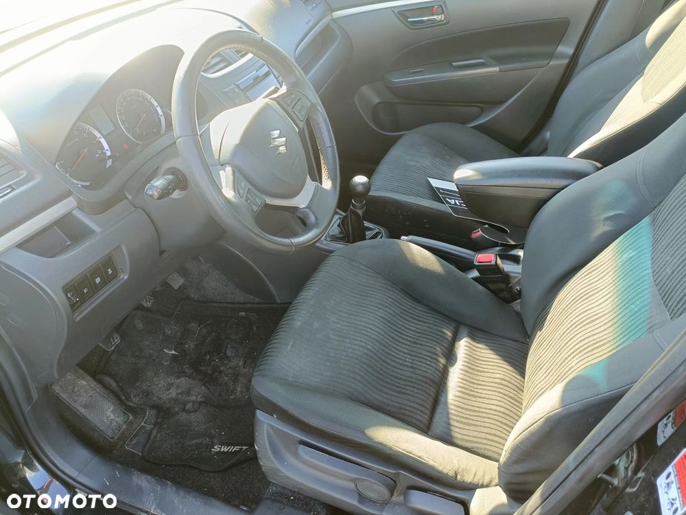 Suzuki Swift - 7