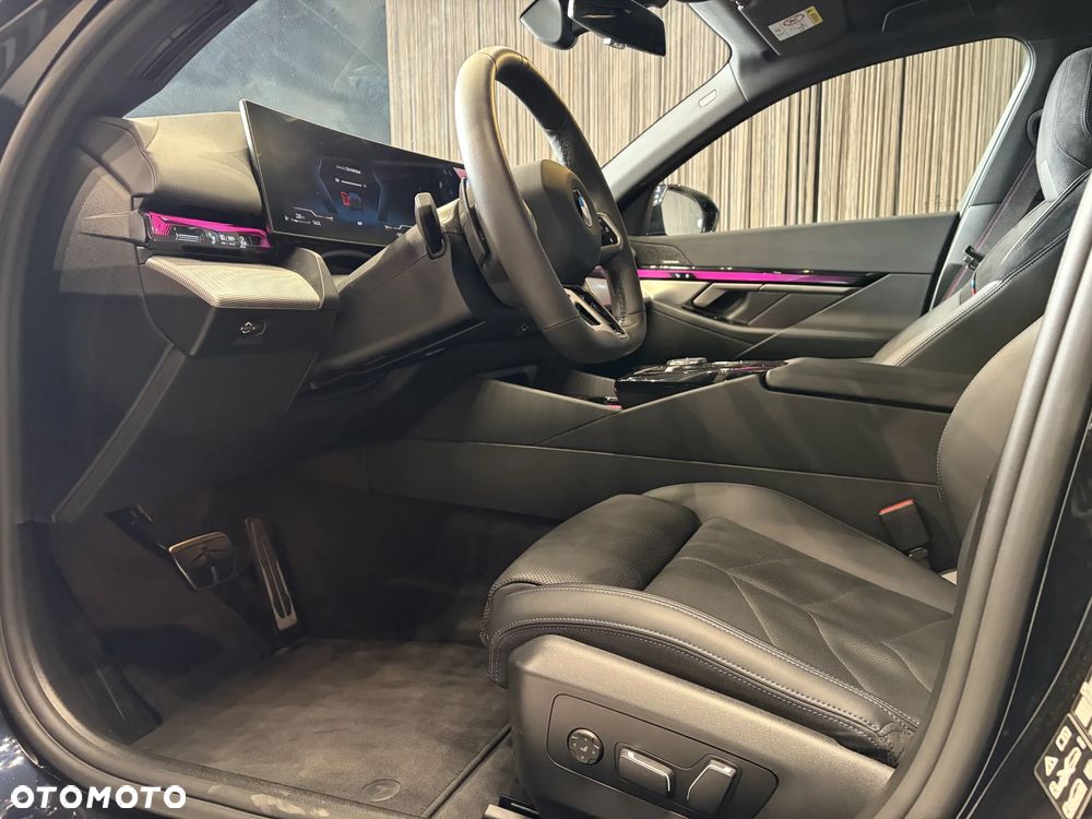 BMW Seria 5 520d xDrive mHEV M Sport - 18