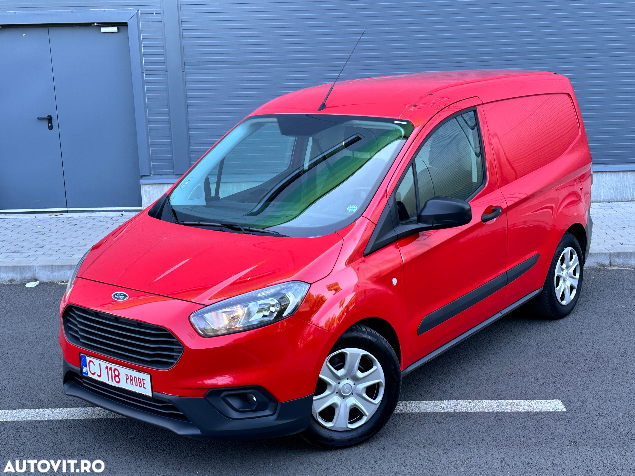 Ford Transit Courier - 2