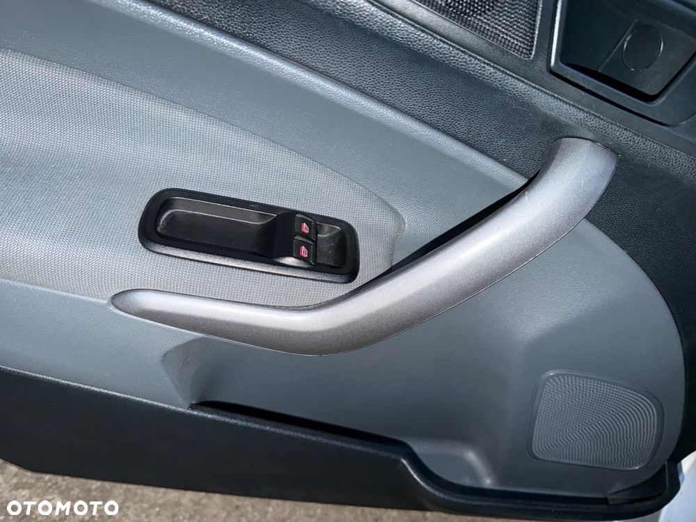 Ford Fiesta - 15