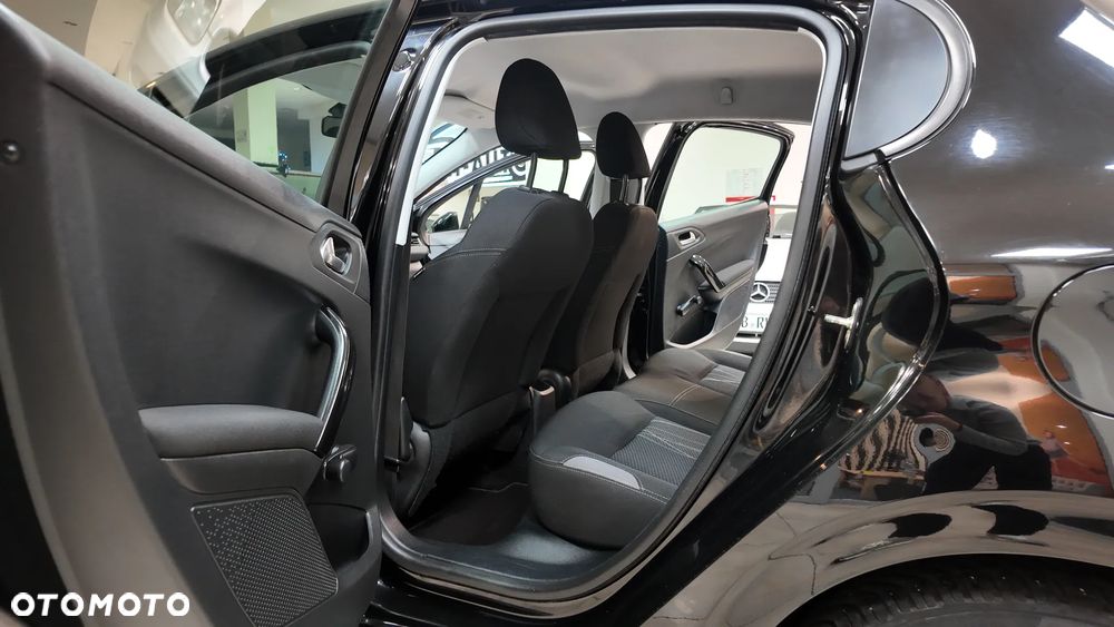 Peugeot 208 82 VTI Active - 29