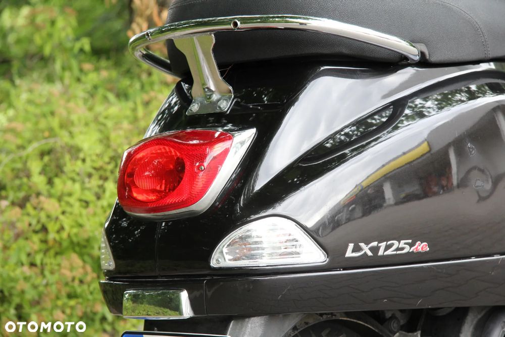 Piaggio Vespa - 25