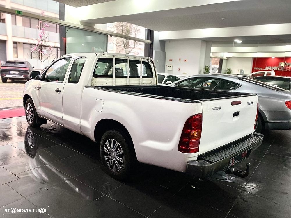 Toyota Hilux 2.5 D-4D CE - 7