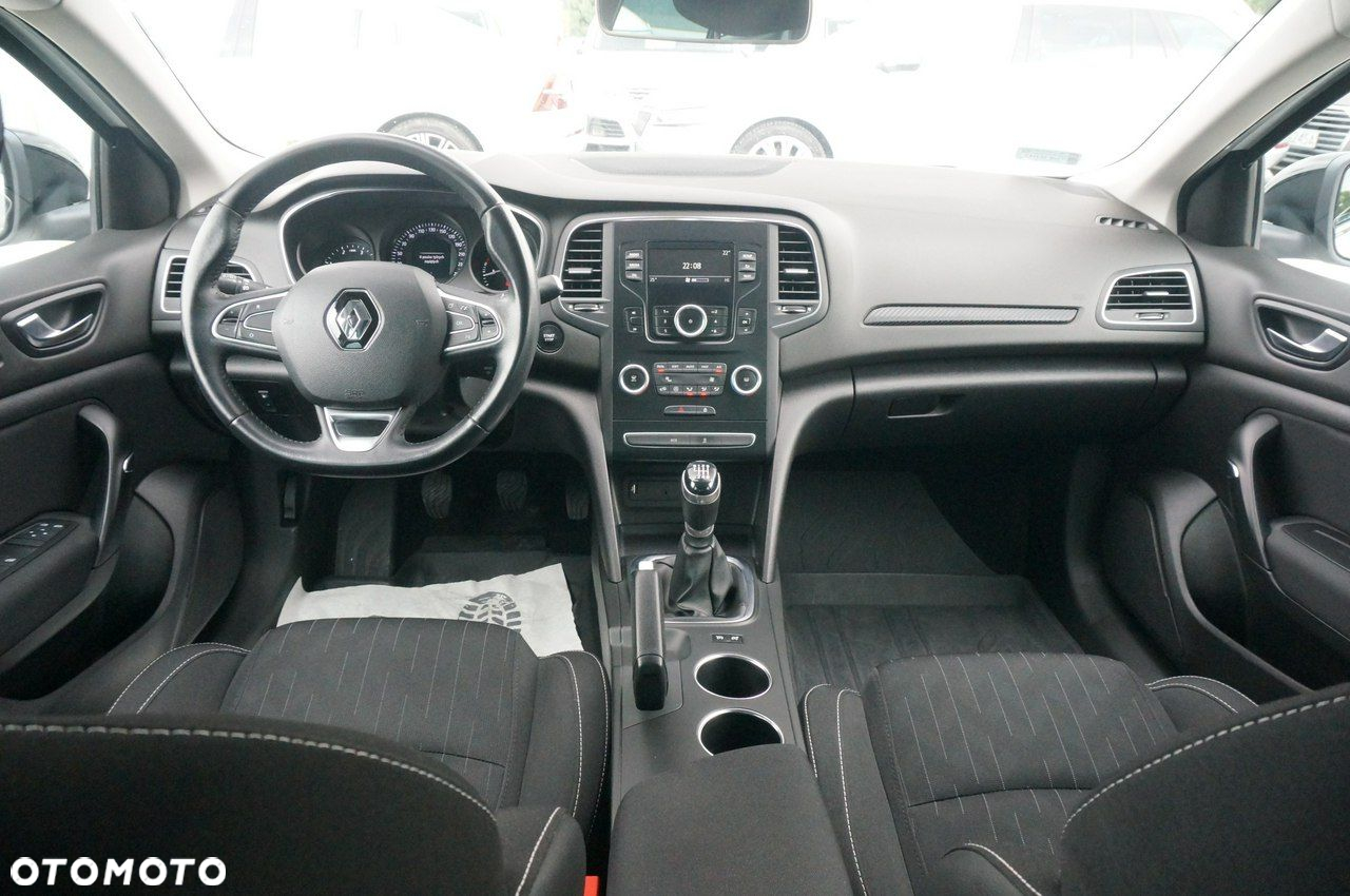 Renault Megane 1.5 Blue dCi Limited - 10