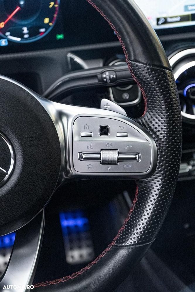 Mercedes-Benz CLA 200 7G-DCT Edition AMG Line - 25