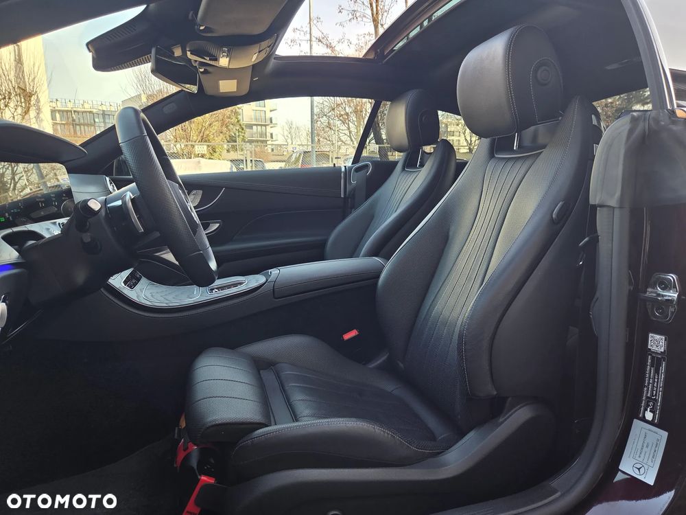 Mercedes-Benz Klasa E 200 4-Matic 9G-TRONIC - 22