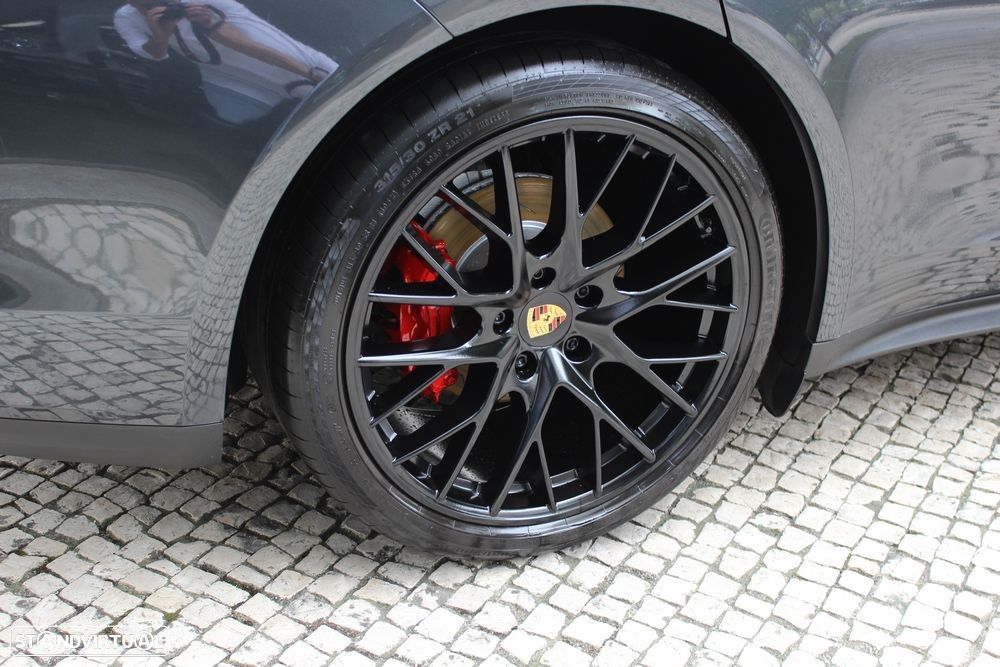 Porsche Panamera 4 S - 12
