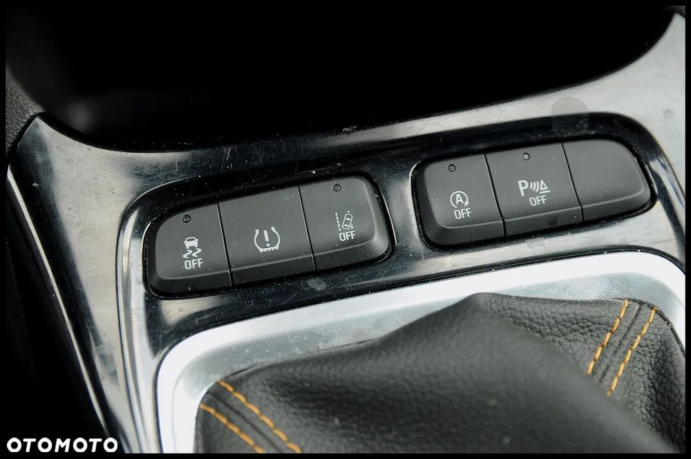 Opel Crossland X - 32