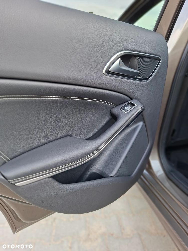 Mercedes-Benz Klasa A 180 - 15