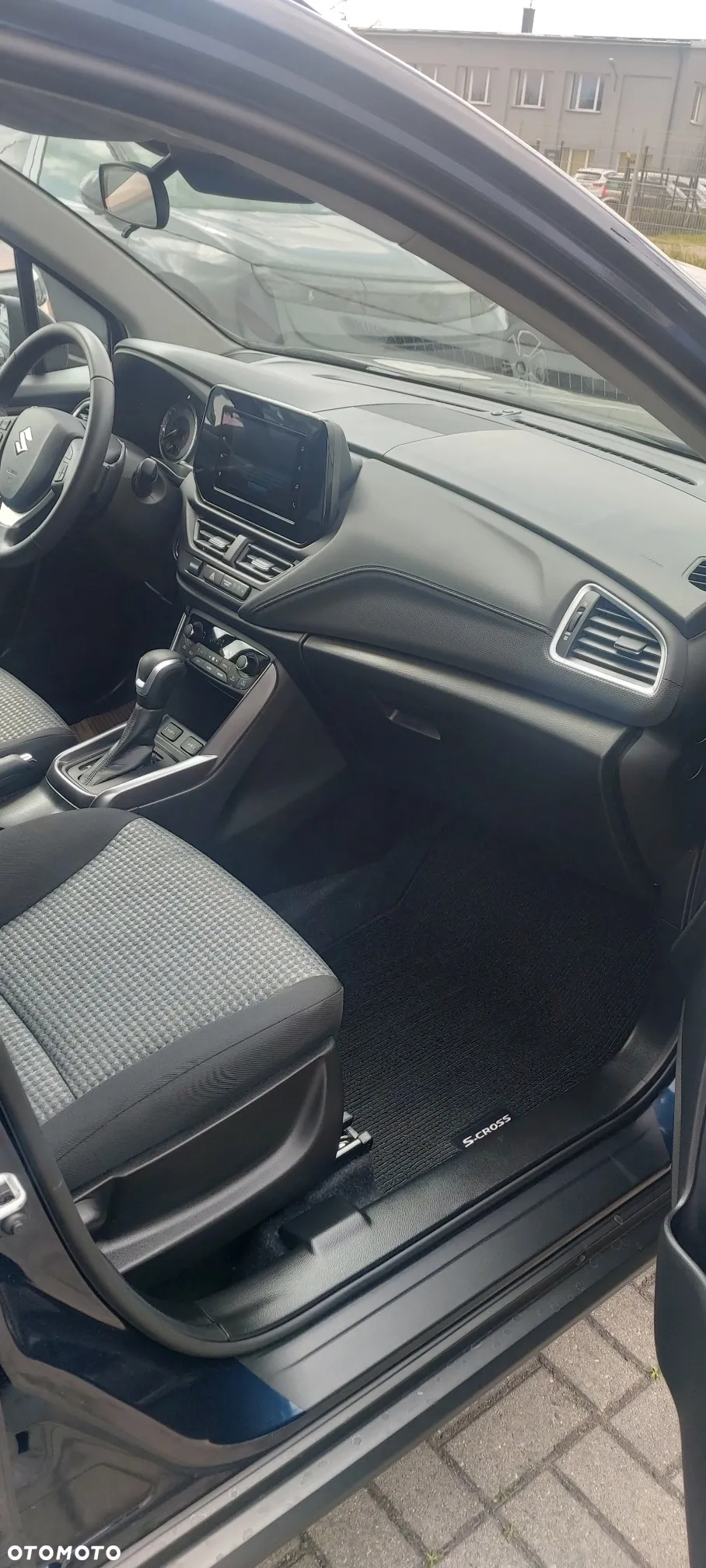Suzuki SX4 S-Cross 1.5 DualJet Hybrid Premium AGS - 4