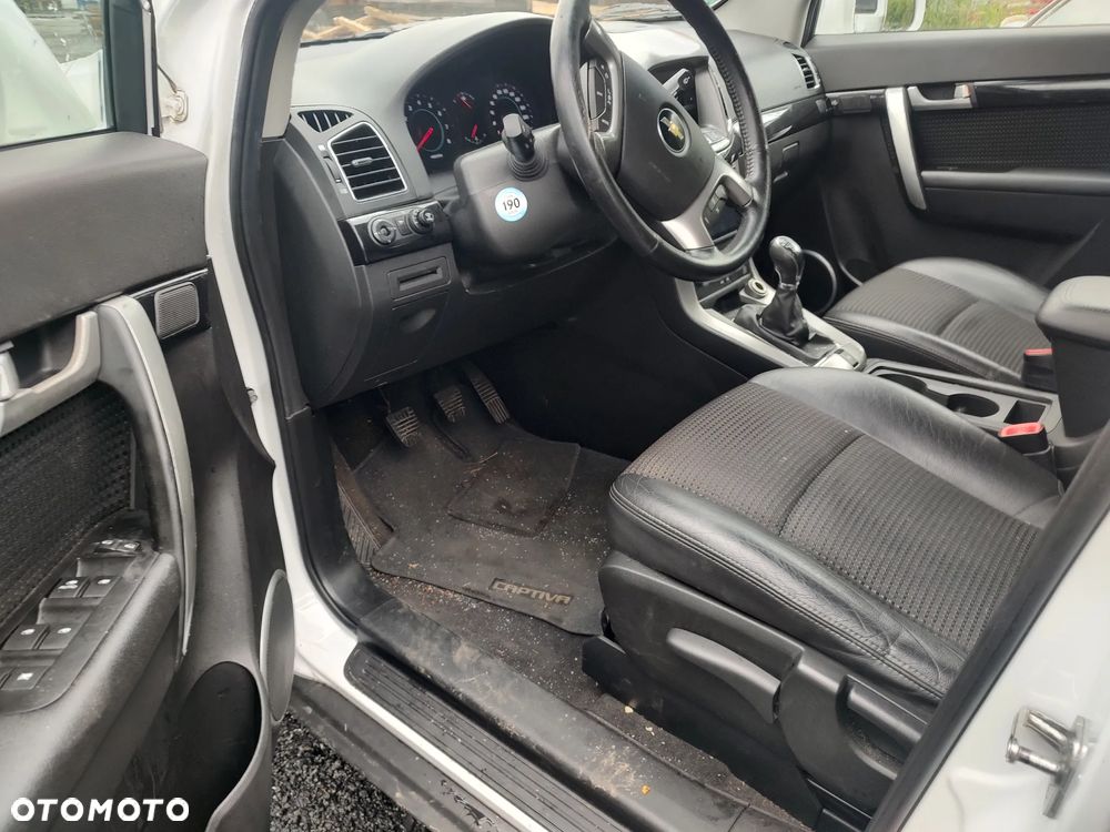 Chevrolet Captiva 2.4 2WD Travel Edition - 7