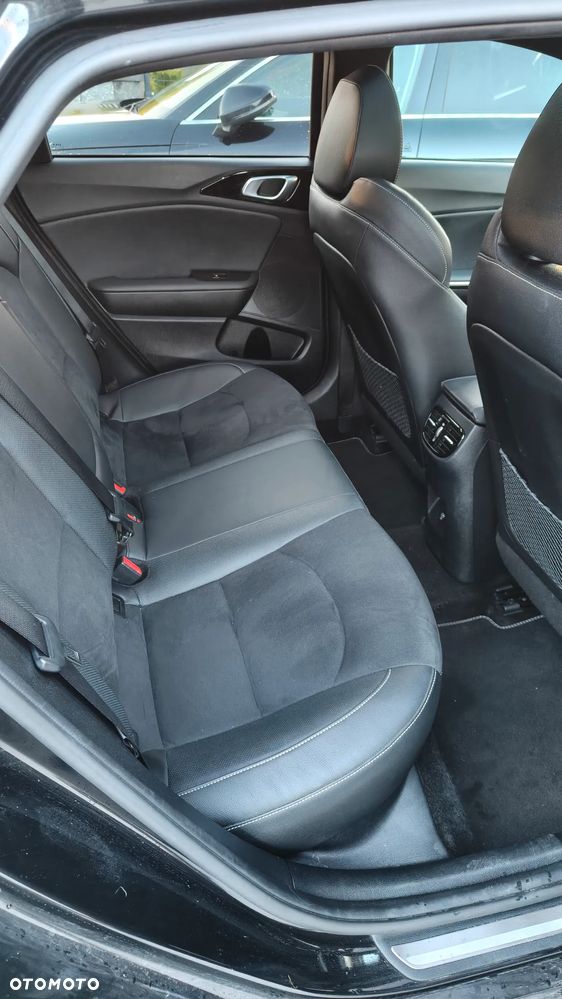 Kia ProCeed 1.5 T-GDI DCT7 OPF GT LINE - 13