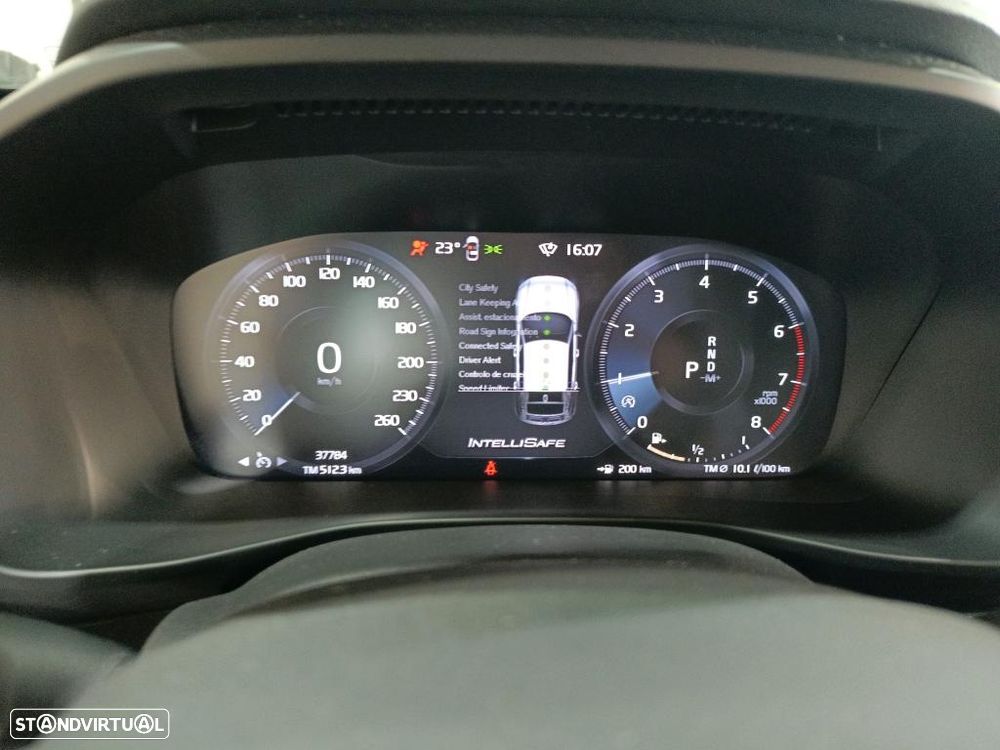 Volvo XC 40 1.5 T2 Essential Auto - 6