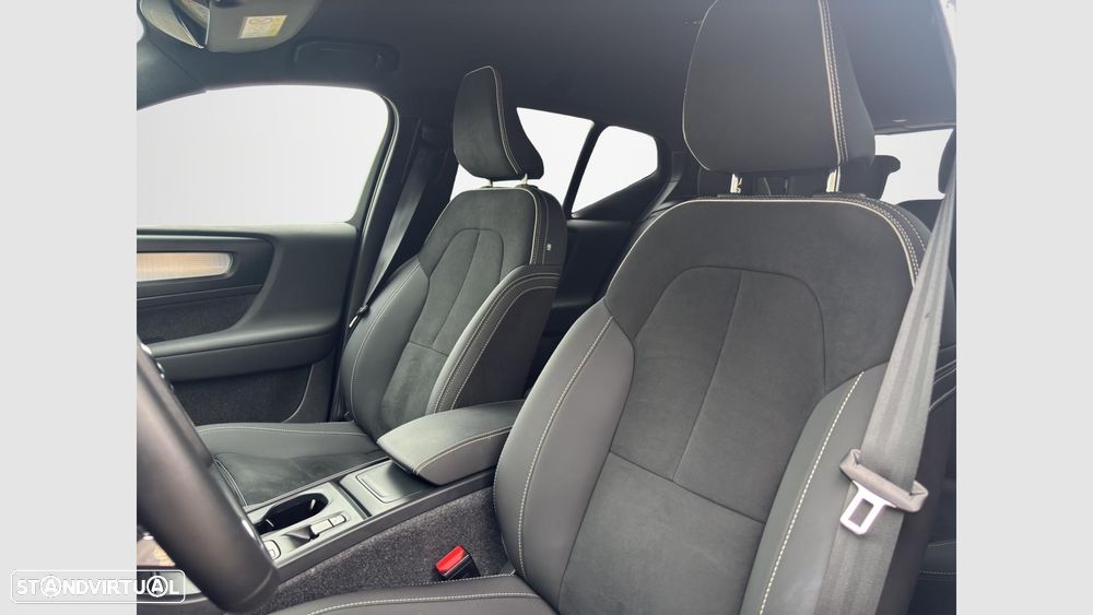 Volvo XC 40 2.0 B3 Core - 12