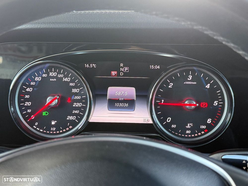 Mercedes-Benz E 220 d Coupe 9G-TRONIC AMG Line - 50