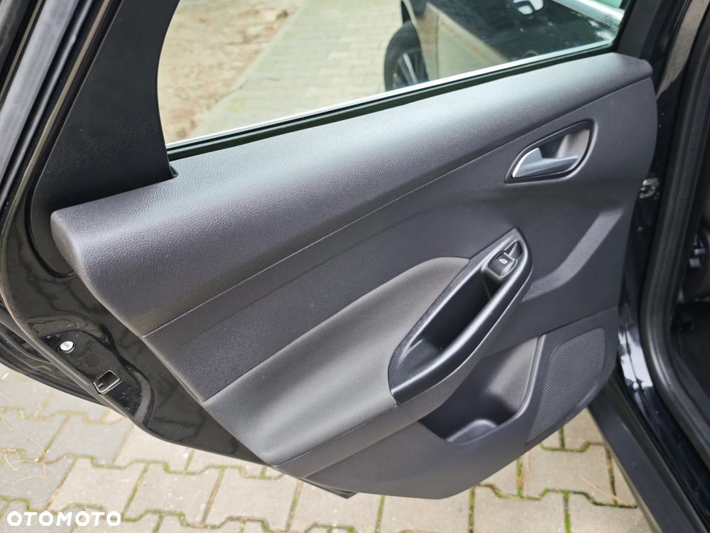 Ford Focus 1.6 TDCi DPF Champions Edition - 31