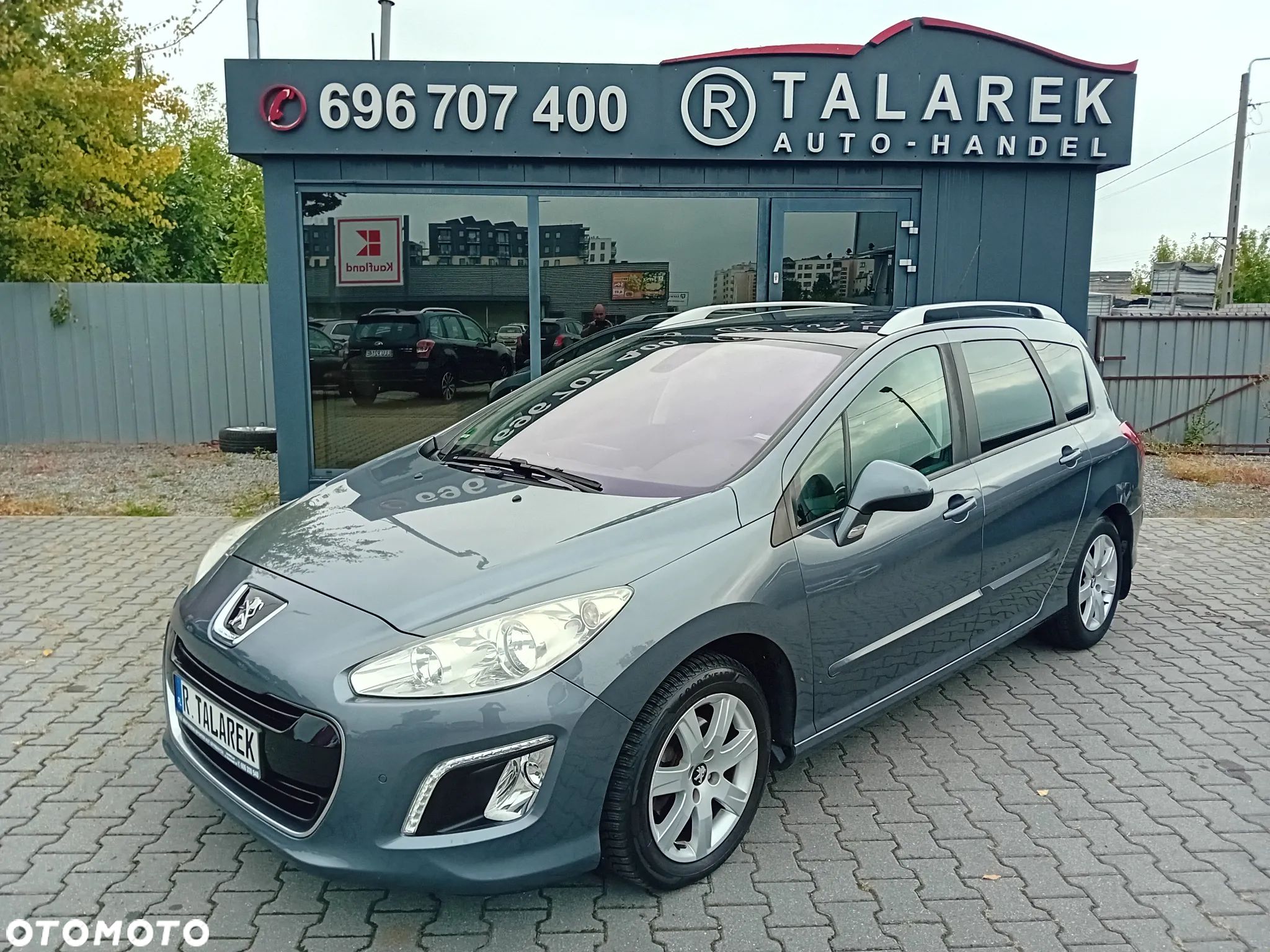 Peugeot 308 - 1