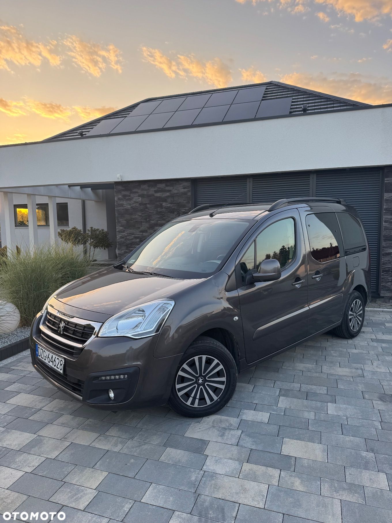 Peugeot Partner 1.6 BlueHDi 100 L2 Pro - 1