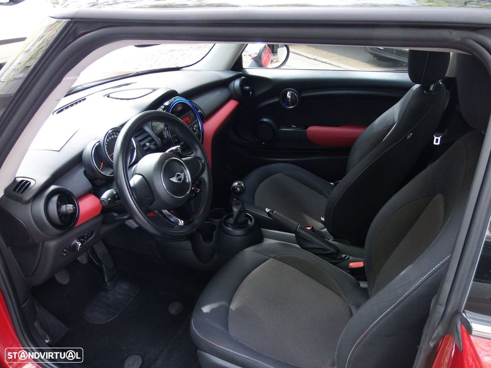 MINI 3 Portas One D - 34