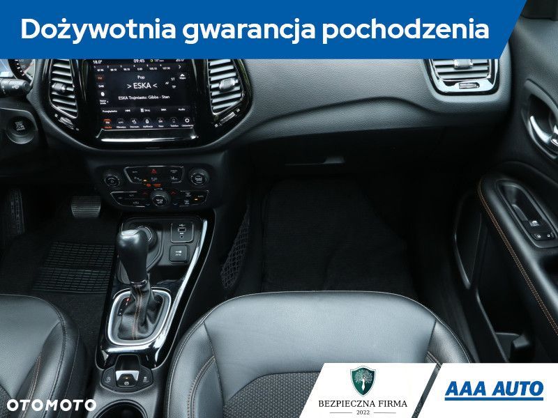 Jeep Compass - 10