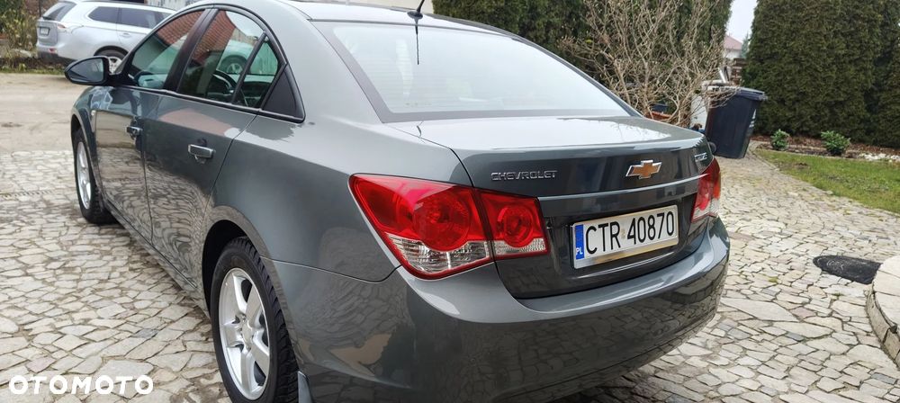 Chevrolet Cruze 1.8 LT - 4