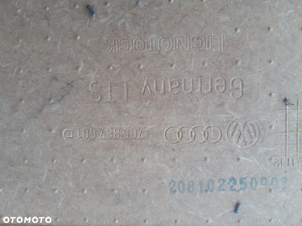 Boczek klapy bagażnika tył.vw t4 uszkodzony - 5