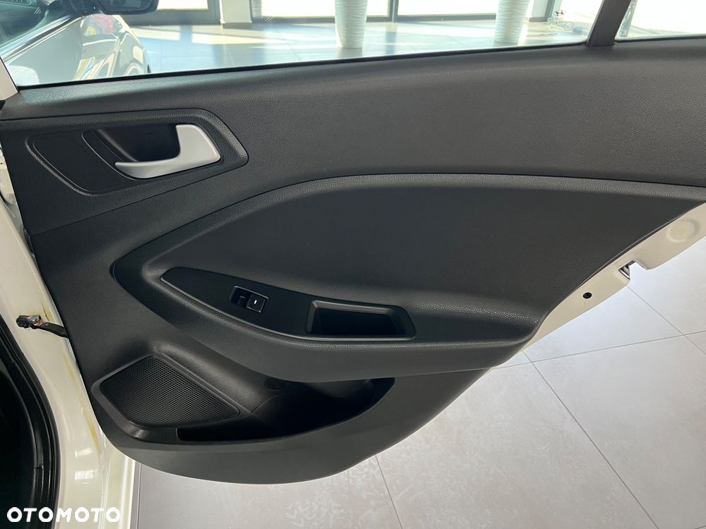 Hyundai i20 - 33
