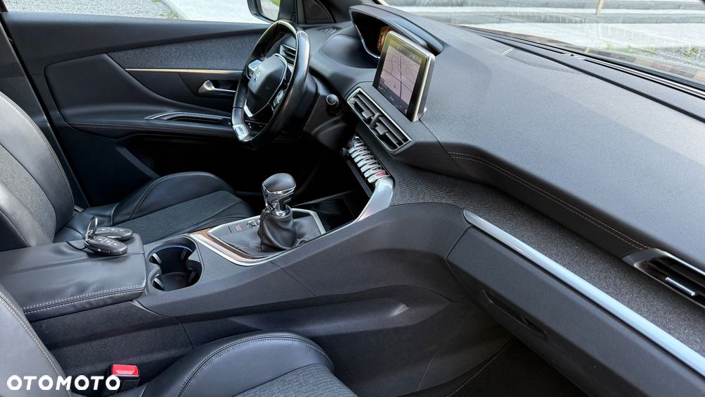 Peugeot 3008 - 8