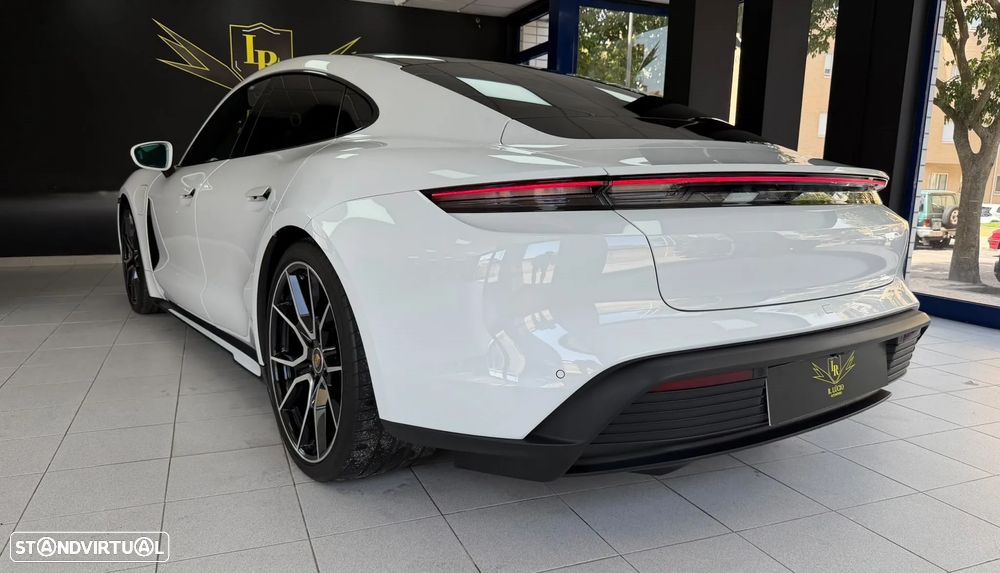 Porsche Taycan Bateria Performance Plus - 13