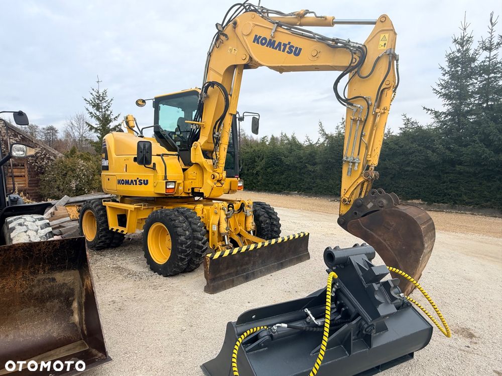 Komatsu 4x4x4 ramię łamane Koparka kołowa KOMATSU  PW98MR-8 10ton 4x4x4 ośki skrętne Ramię 3x łamane BEZ DPF i ADBLUE 4 cyl dodatkowe wyjścia hydr Pług Podpory 2012 szybka zwinna Prosto z importu 1 właściciel Cat TEREX Liebherr Wacker Pw 98 Mr 8 11 - 33