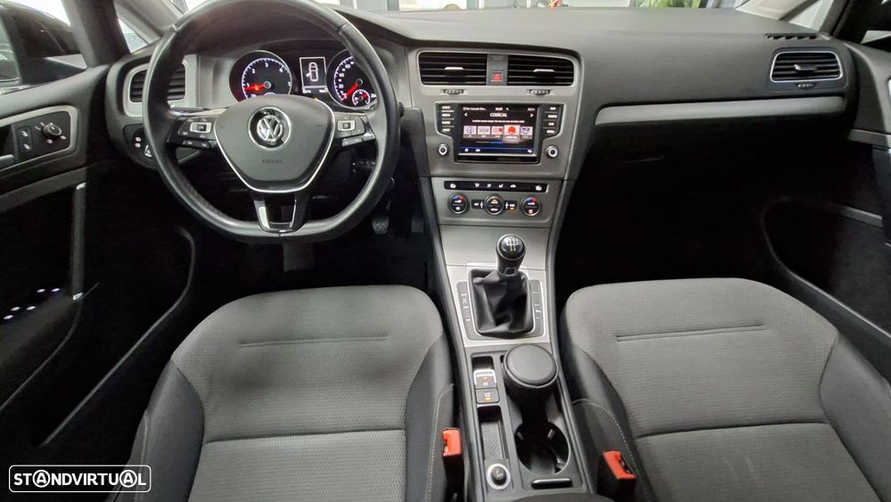 VW Golf 1.6 TDi Highline - 10