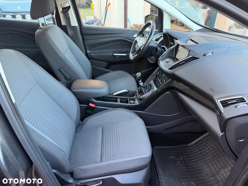 Ford Grand C-MAX - 16