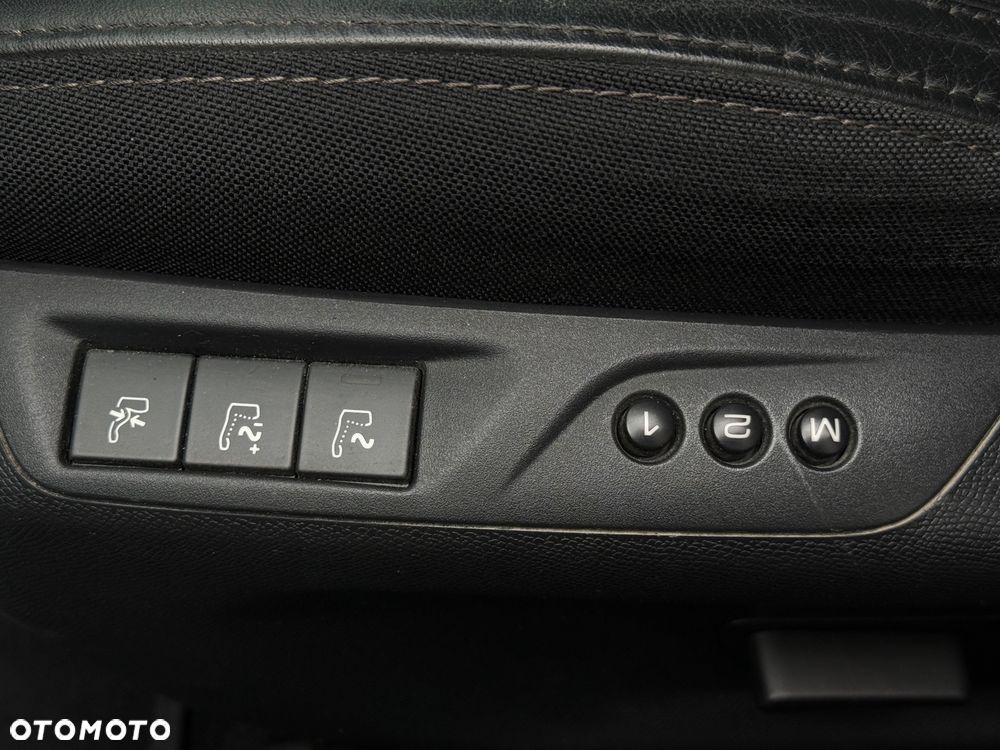 Peugeot 308 BlueHDi FAP 150 EAT6 Stop & Start Allure - 25