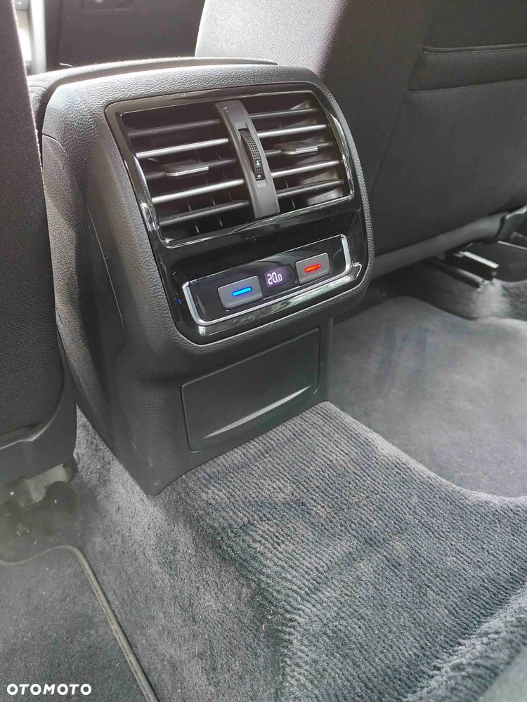 Volkswagen Passat 2.0 TDI BMT Comfortline DSG - 11
