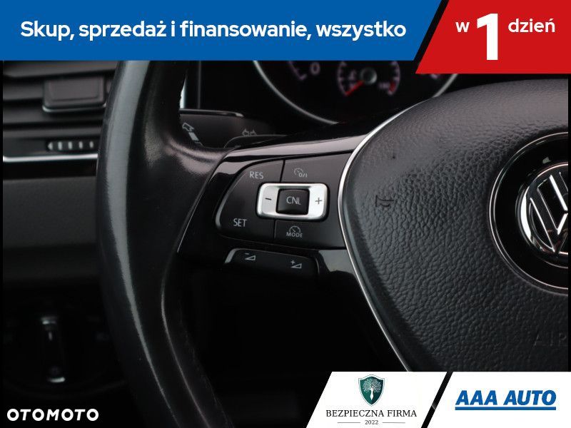 Volkswagen Golf Sportsvan - 18