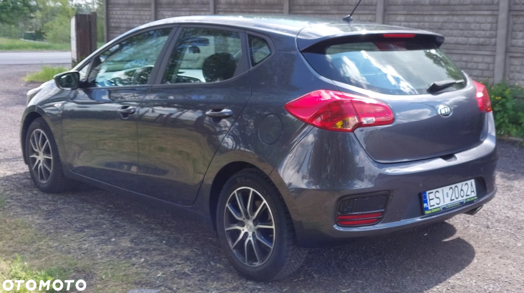 Kia Ceed 1.4 CVVT Dream Team Edition - 4