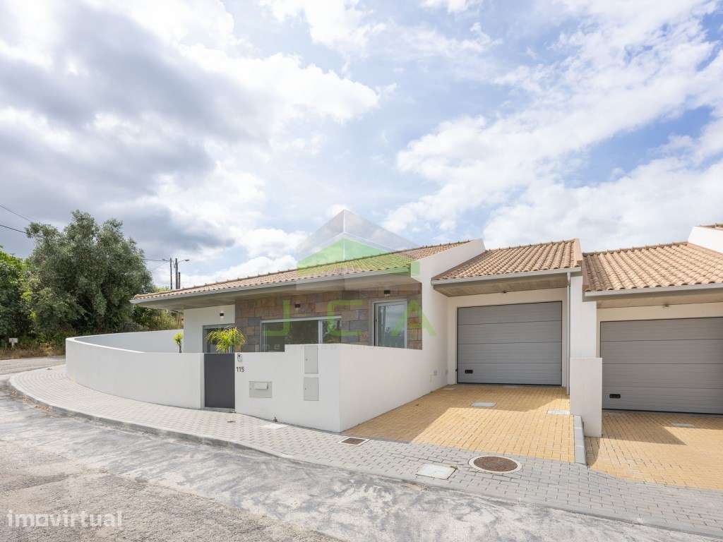 Moradia V3+1 nova e térrea com jardim - Grande imagem: 2/37