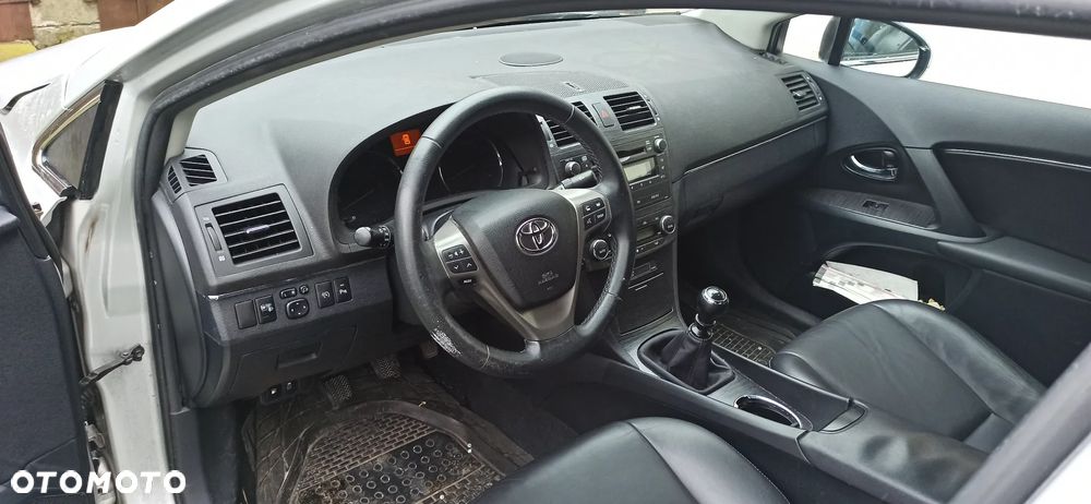 Toyota Avensis - 3