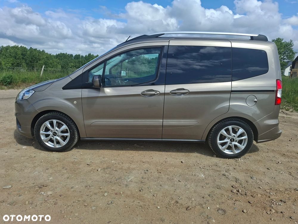 Ford Tourneo Courier 1.0 EcoBoost Titanium - 2