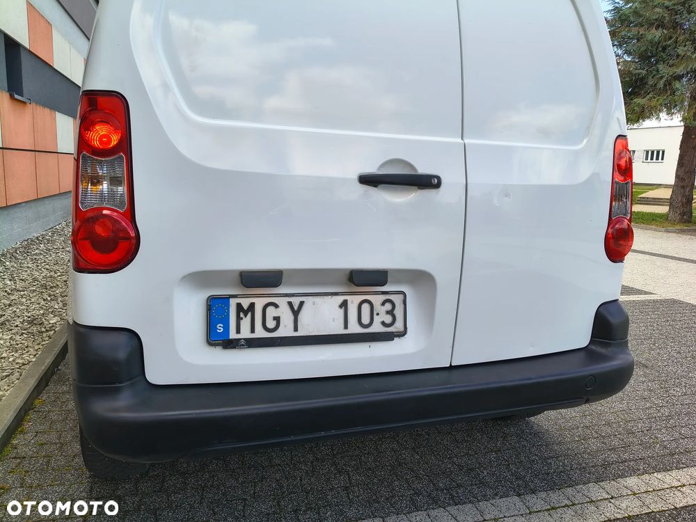 Citroën BERLINGO 1.6 HDI (90KM) 5-BIEGÓW (L1H1) KLIMA WEBASTO STAN IDEALNY 100% BEZWYPADKOWY SERWIS KM NIE MA RDZY - 32