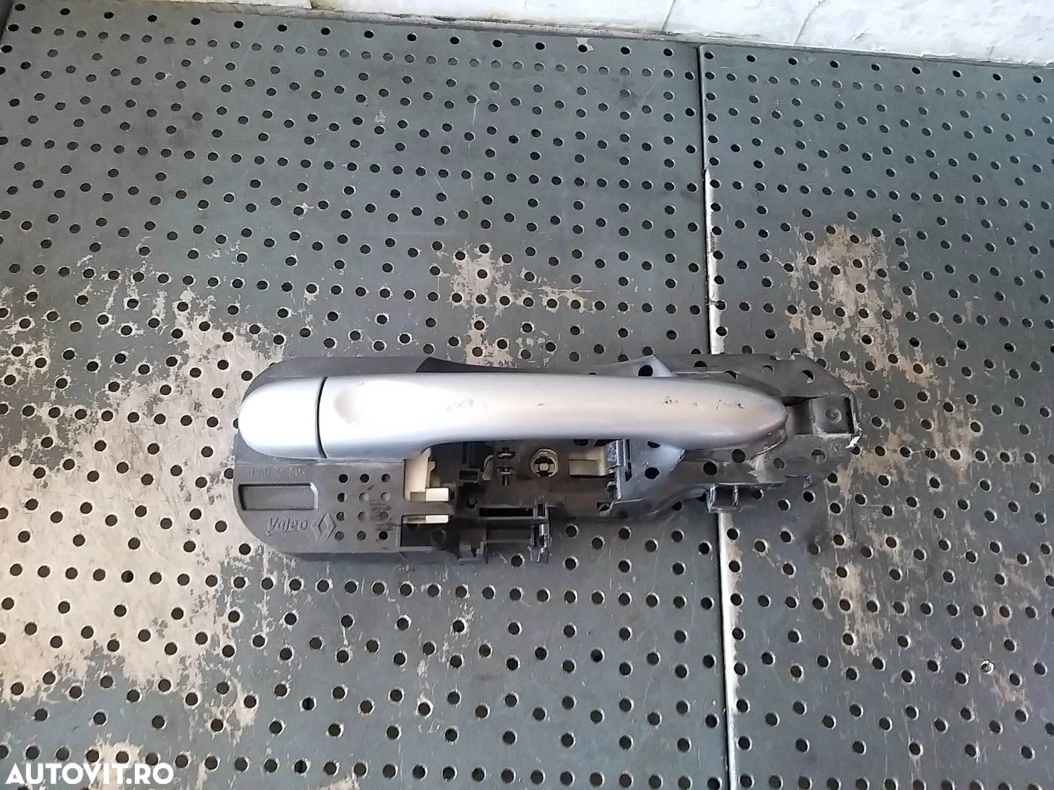 Maner usa dreapta fata renault scenic 3 806060041r - 1