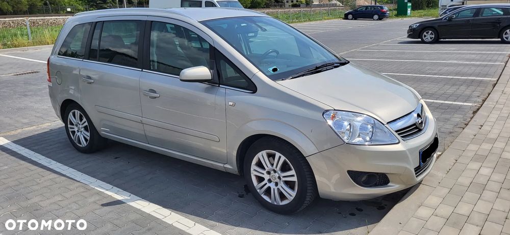 Opel Zafira 1.9 CDTI Cosmo - 4
