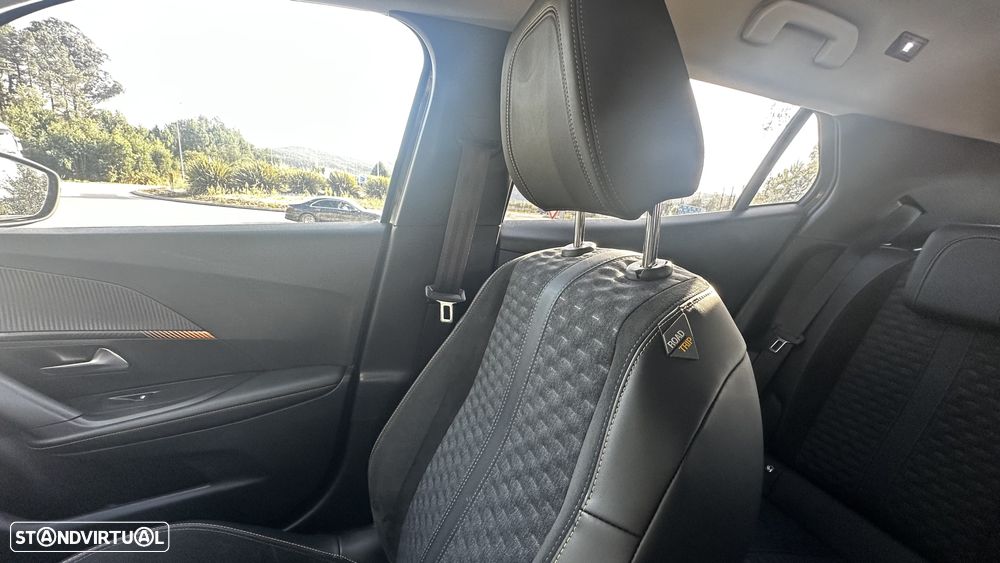 Peugeot 2008 - 21