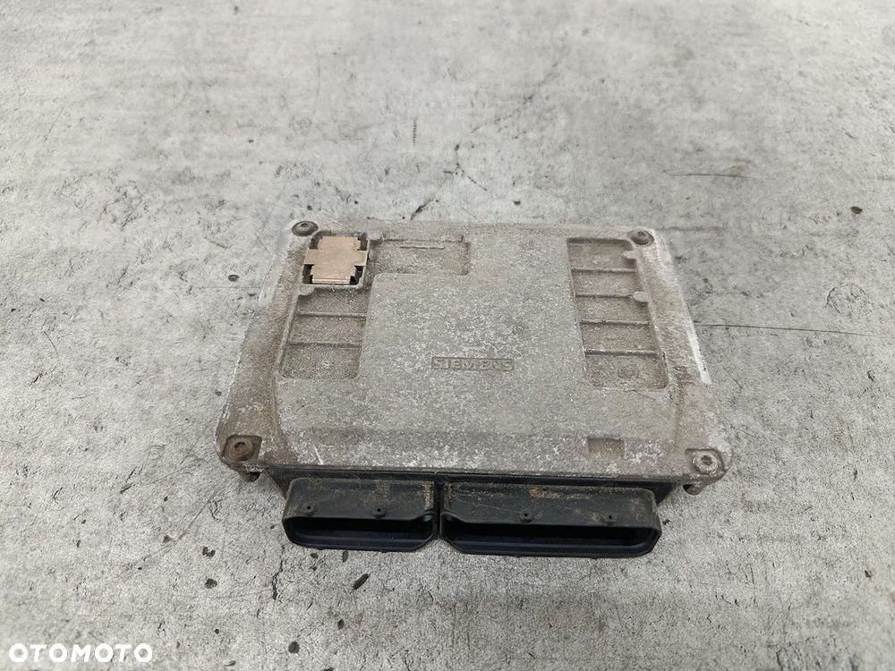 KOMPUTER, STEROWNIK SKODA OCTAVIA II 06A906033CL  5WP4021303 1.6 MPI - 3