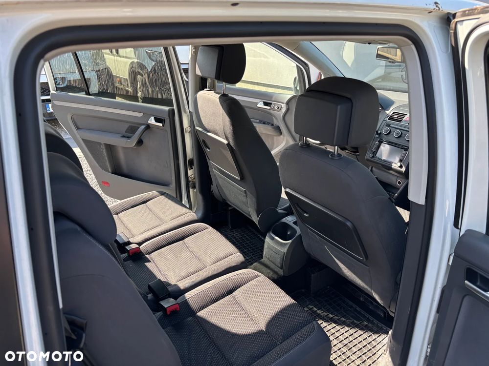 Volkswagen Touran 2.0 TDI DPF Comfortline DSG - 8