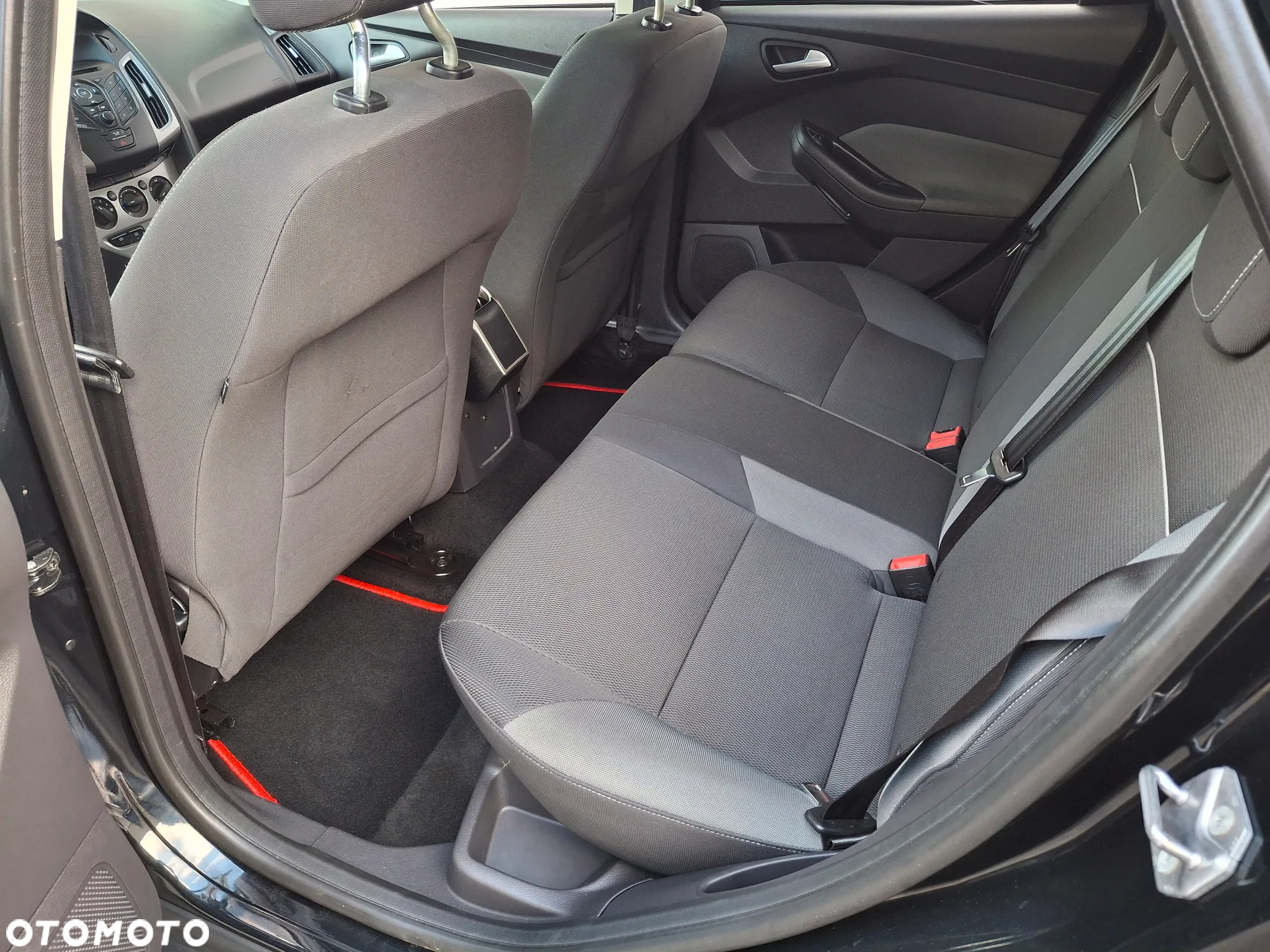 Ford Focus 1.6 Ambiente - 13