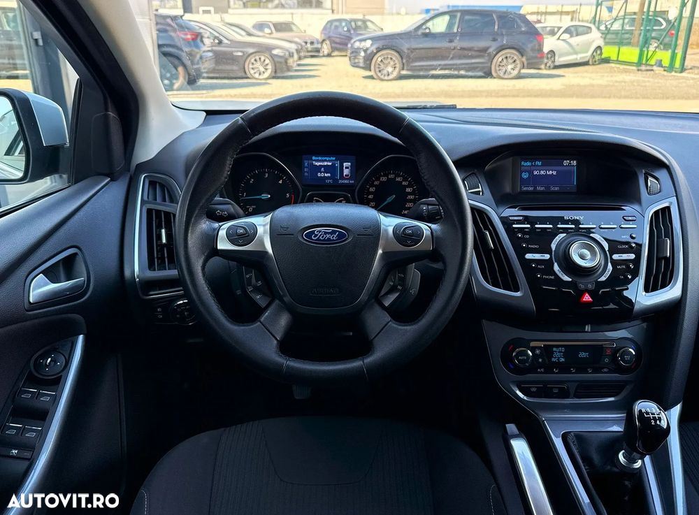 Ford Focus 2.0 TDCI DPF Titanium - 8