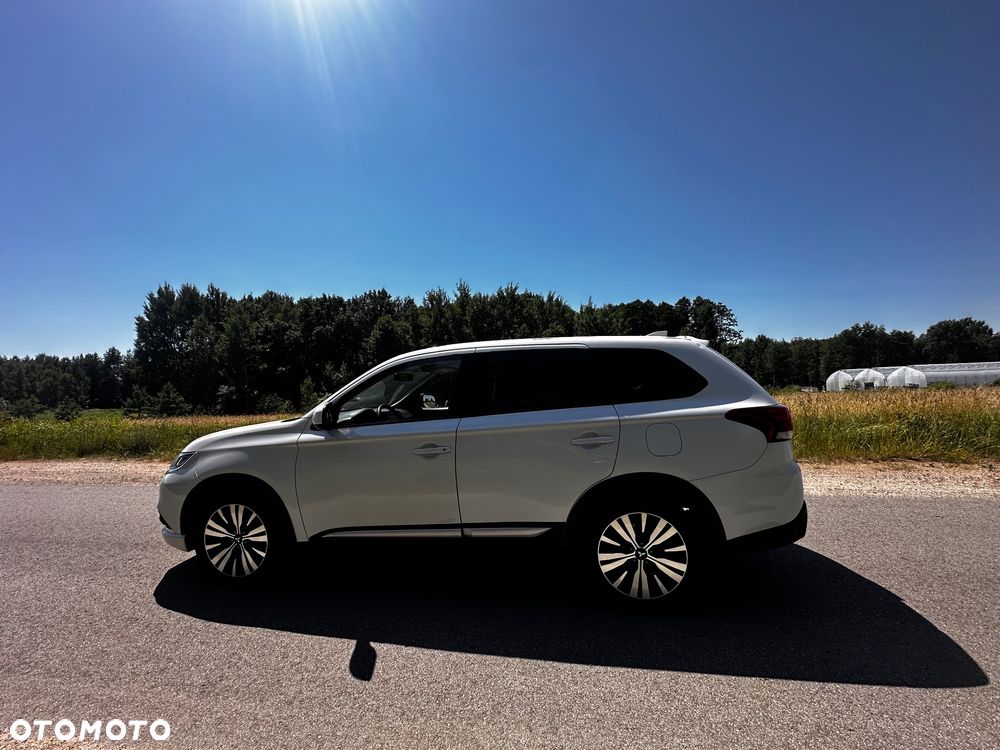 Mitsubishi Outlander - 8
