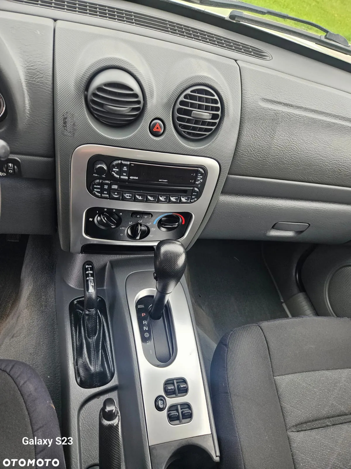Jeep Cherokee 2.8 CRD Automatik Limited - 14