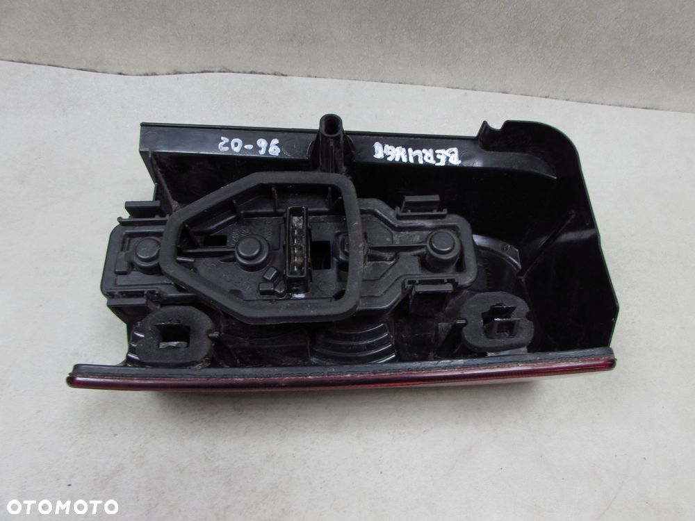 BERLINGO PARTNER 96-02 LAMPA TYL LEWA CIEMNA - 6